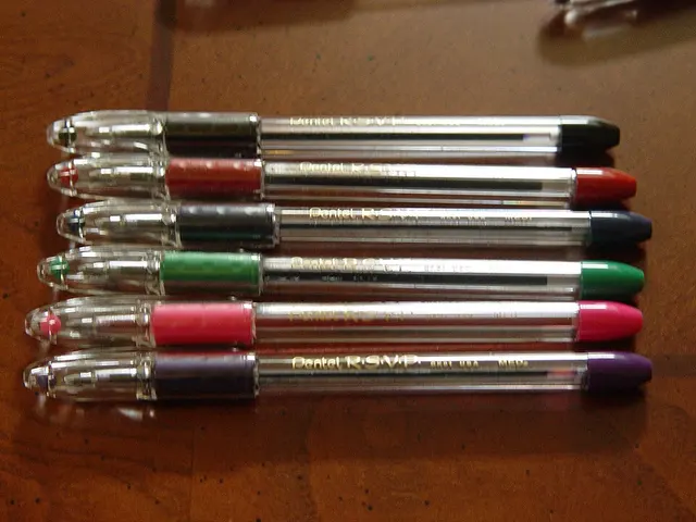 Seis bolígrafos Pentel R.S.V.P.