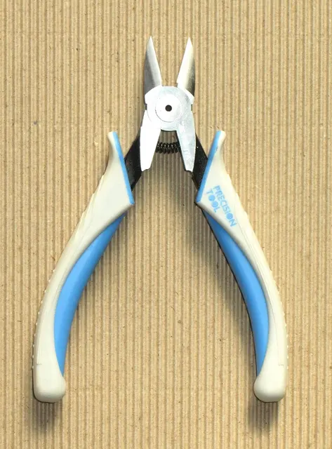 Tronchesina giapponese FUJIYA con manici bicolori