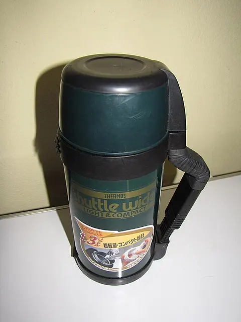 Thermos giapponese con manico e coperchio