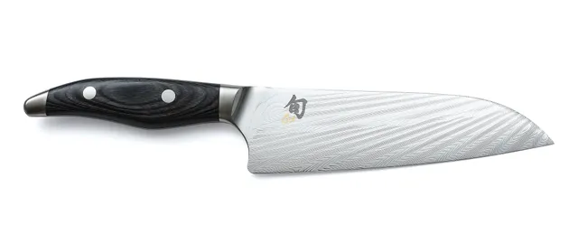 KAI Shun Nagare Santoku. Andere Serie als das im Text besprochene Shun Classic.