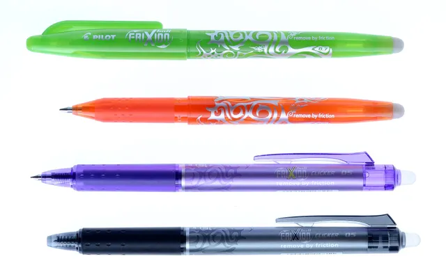 Vier Pilot FriXion-Stifte.