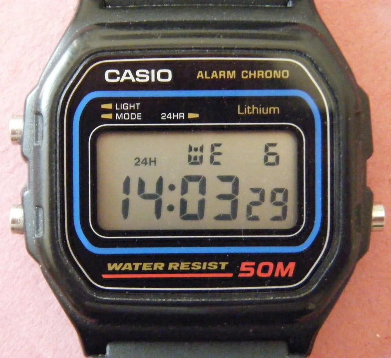 Casio W-59 – W-59 framifrån
