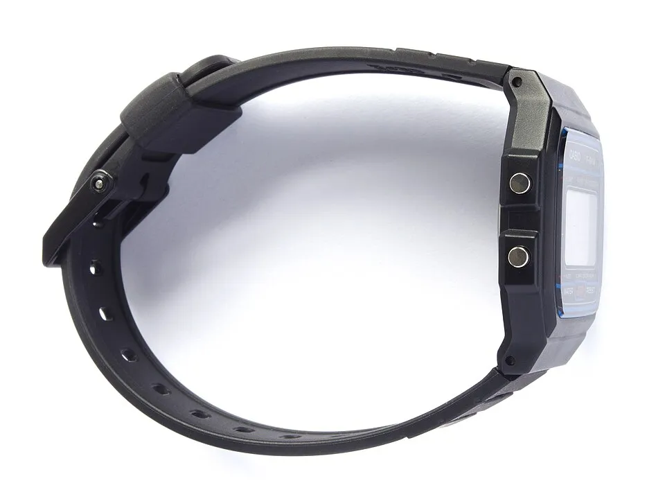 Casio F-91W-1 – F-91W från sidan